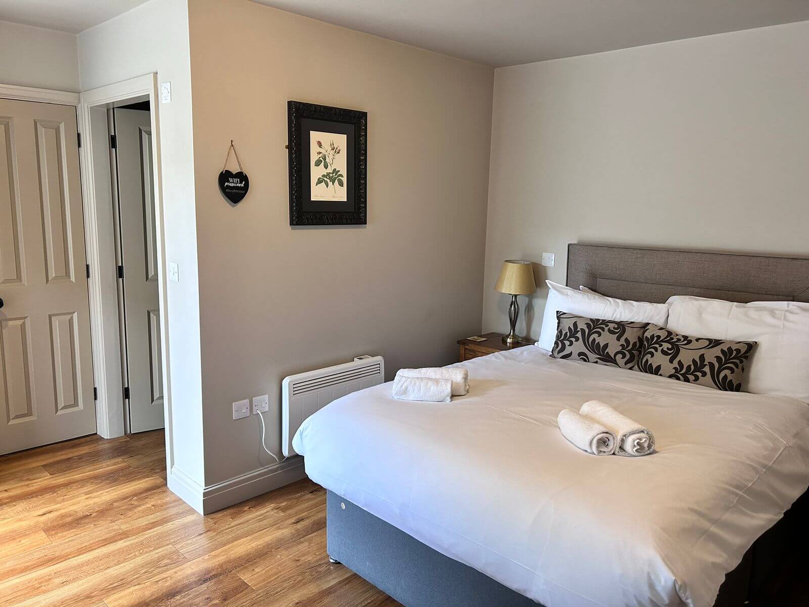 Standard Double Hotel Stambridge 4